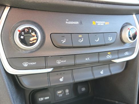 Used 2019 Hyundai Santa Fe SEL image 26