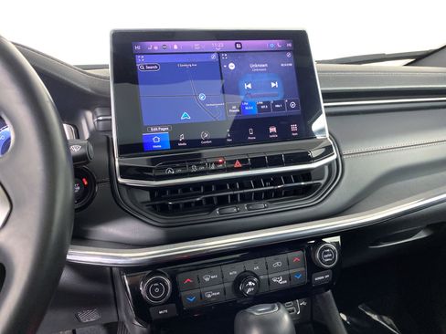 Used 2022 Jeep Compass Limited w/ (RED) Package image 31