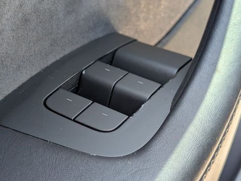 Used 2023 Tesla Model 3 Standard Range RWD image 12