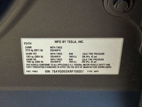 Used 2024 Tesla Model Y Long Range RWD image 27