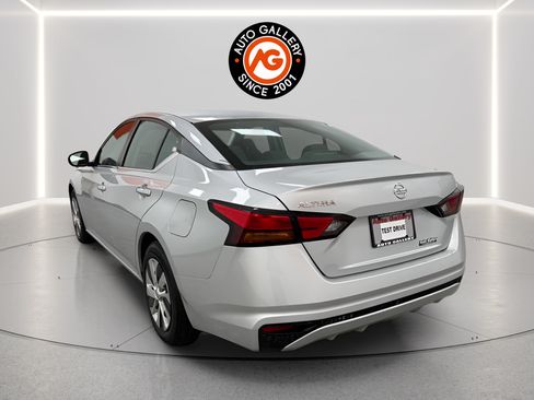 Used 2022 Nissan Altima 2.5 S FWD image 4