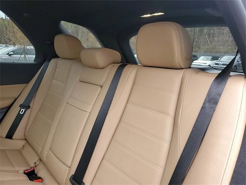 Used 2025 Mercedes-Benz GLE 450e 4MATIC image 13