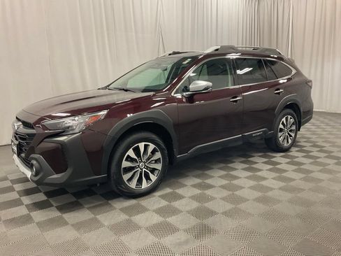 Used 2025 Subaru Outback Touring w/ Popular Package #2 AWD/4WD image 12