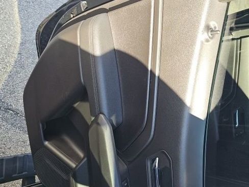 Used 2023 GMC Canyon Elevation image 35