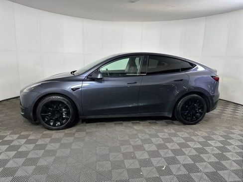Used 2021 Tesla Model Y Long Range image 6