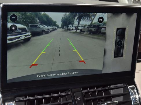 Certified 2023 Lincoln Navigator Reserve AWD/4WD image 30
