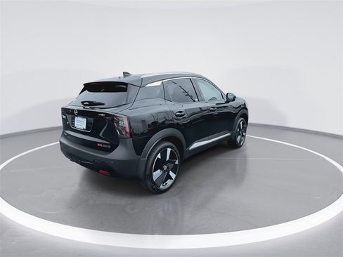 New 2025 Nissan Kicks SR w/ SR Premium Package image 8