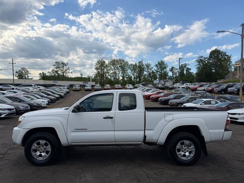 Used 2009 Toyota Tacoma PreRunner RWD image 8