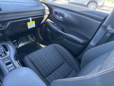 Certified 2025 Honda HR-V Sport image 24