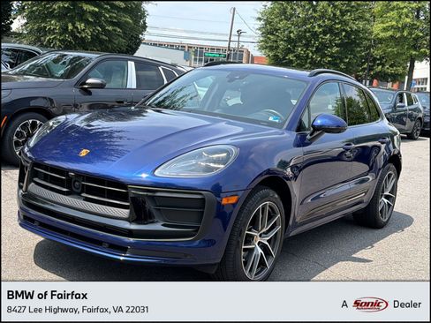 Used 2024 Porsche Macan AWD/4WD image 1