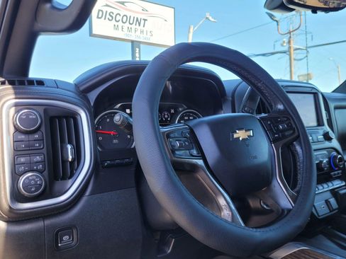 Used 2020 Chevrolet Silverado 3500 High Country w/ Technology Package image 18