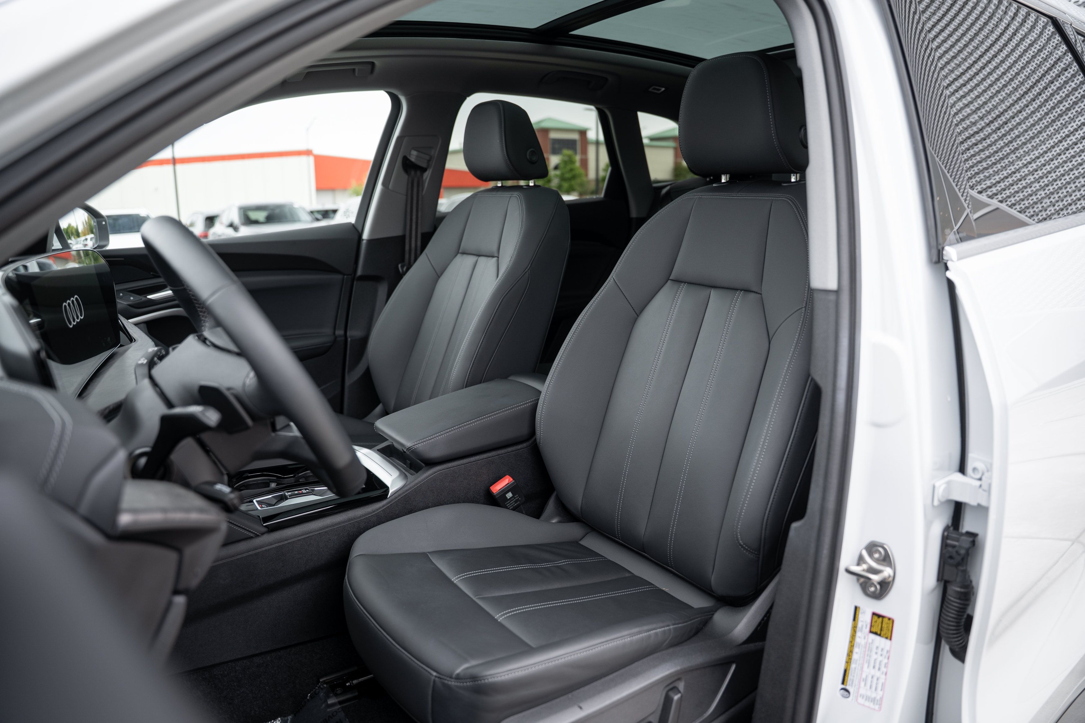 Certified 2025 Audi Q5 Premium w/ Convenience Package AWD/4WD image 10