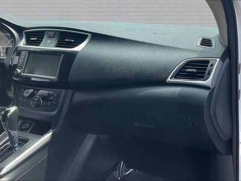 Used 2019 Nissan Sentra SV FWD image 25