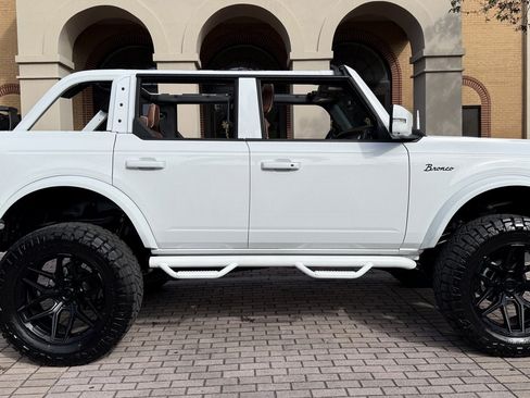Used 2024 Ford Bronco Outer Banks AWD/4WD image 5