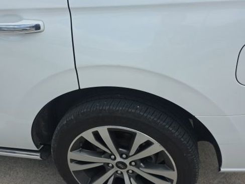 Used 2021 Ford Expedition Platinum image 13