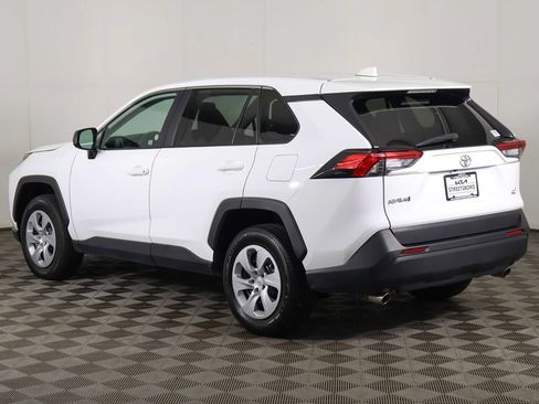 Used 2025 Toyota RAV4 LE AWD/4WD image 6