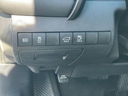 Used 2022 Toyota Camry LE FWD image 13