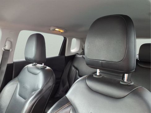 Used 2018 Jeep Compass Limited image 18