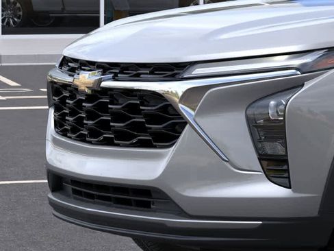 New 2026 Chevrolet Trax LT w/ Driver Confidence Package FWD image 13
