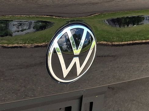 Used 2024 Volkswagen Jetta Sport FWD image 29