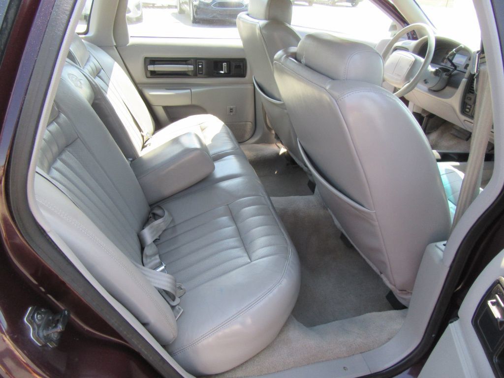 Used 1995 Chevrolet Caprice SS RWD image 14