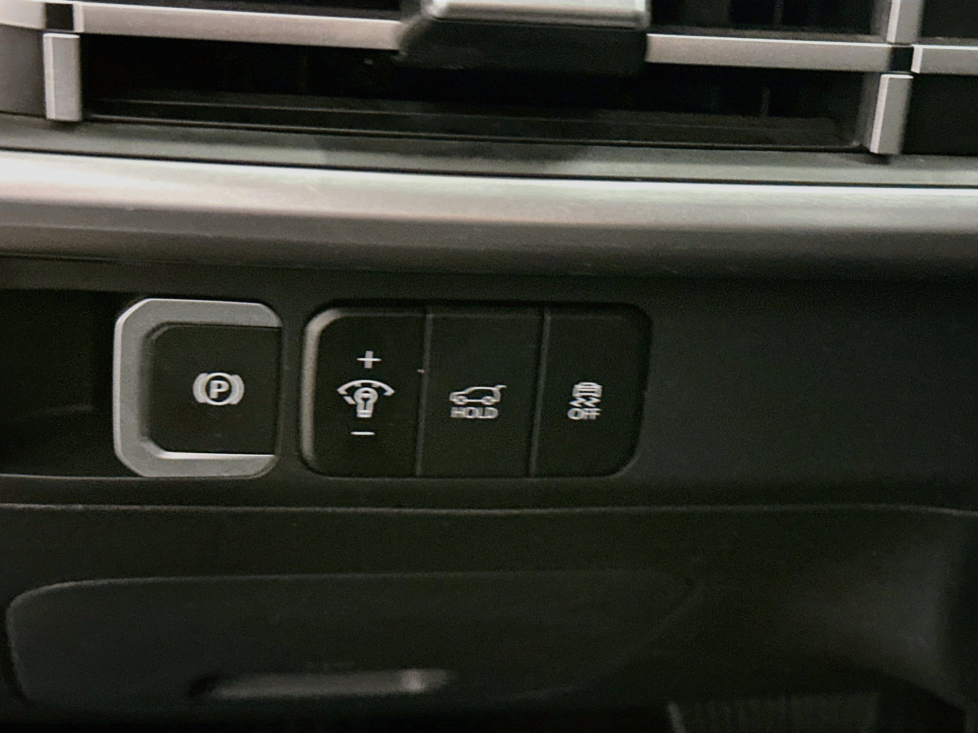 Used 2025 Hyundai Santa Fe SEL AWD/4WD image 17