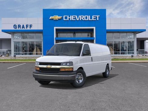 New 2025 Chevrolet Express 3500 Extended image 32