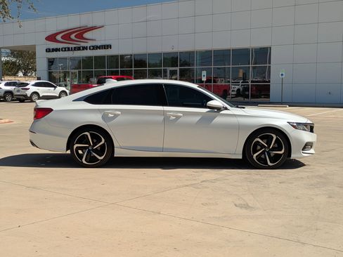 Used 2020 Honda Accord Sport image 2