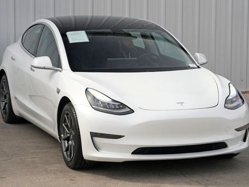 Used 2020 Tesla Model 3 Standard Range Plus image 56