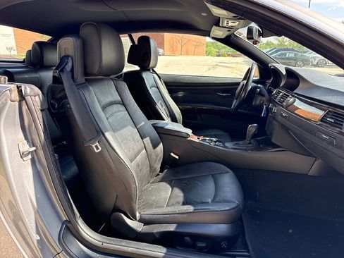 Used 2011 BMW 328i Convertible image 22