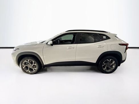 New 2026 Chevrolet Trax LT w/ Driver Confidence Package image 9