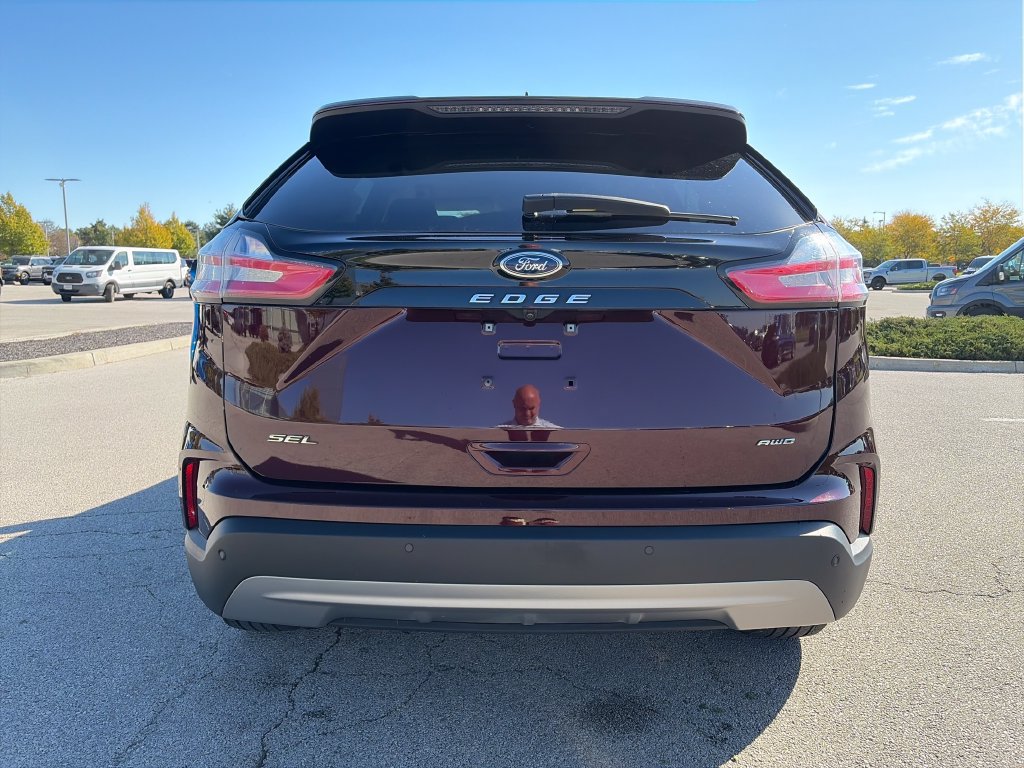 Used 2024 Ford Edge SEL w/ Convenience Package AWD/4WD image 6