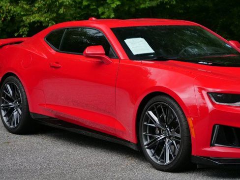 Used 2022 Chevrolet Camaro ZL1 RWD image 47