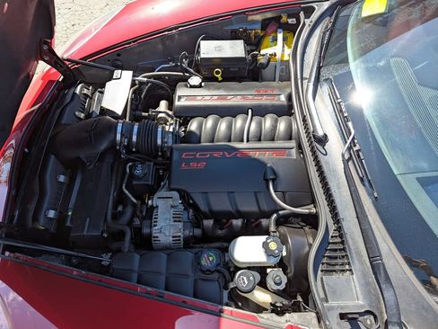 Used 2005 Chevrolet Corvette Coupe w/ Preferred Equipment Group RWD image 44