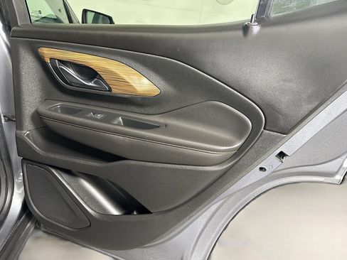 Used 2021 GMC Terrain SLE w/ Driver Convenience Package image 28