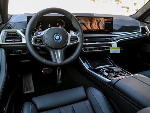 New 2026 BMW X5 xDrive50e w/ M Sport Package image 10