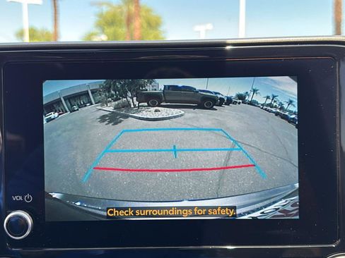 Certified 2024 Toyota Highlander XLE image 18