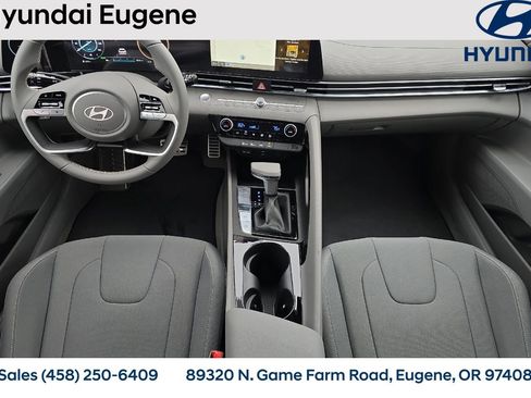 New 2025 Hyundai Elantra SEL image 15