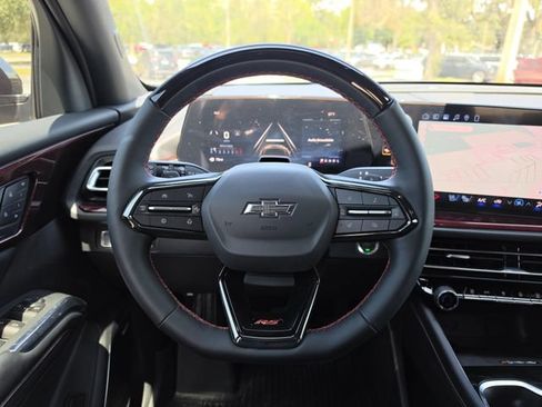 New 2026 Chevrolet Traverse RS w/ LPO, Floor Liner Package FWD image 16