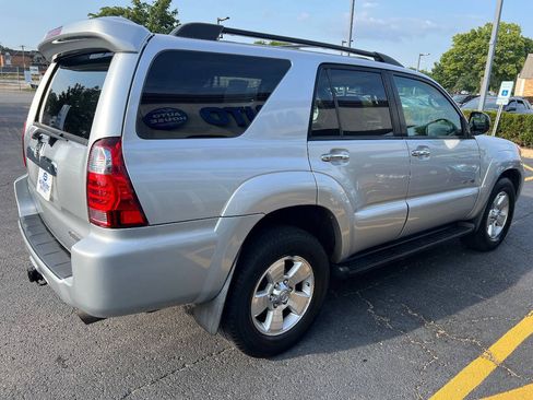 Used 2008 Toyota 4Runner SR5 AWD/4WD image 13