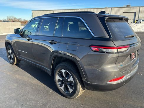 Used 2024 Jeep Grand Cherokee Limited 4xe w/ Luxury Tech Group II image 5