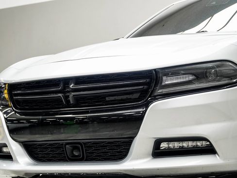 Used 2021 Dodge Charger SXT w/ Plus Group image 2