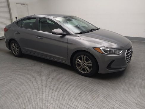 Used 2018 Hyundai Elantra SEL FWD image 11