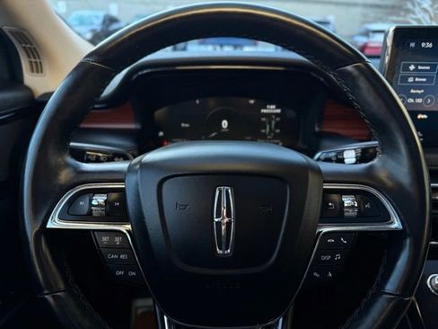 Used 2023 Lincoln Nautilus Reserve image 25