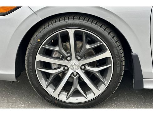 Used 2022 Honda Civic Touring image 32