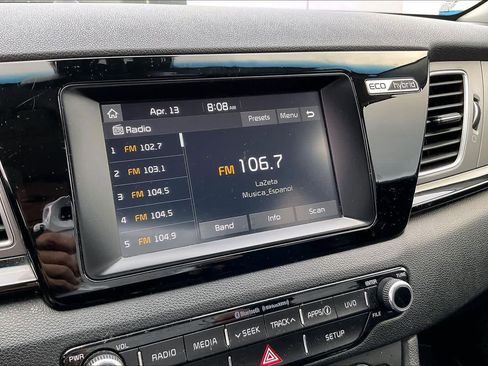 Used 2018 Kia Niro EX image 31