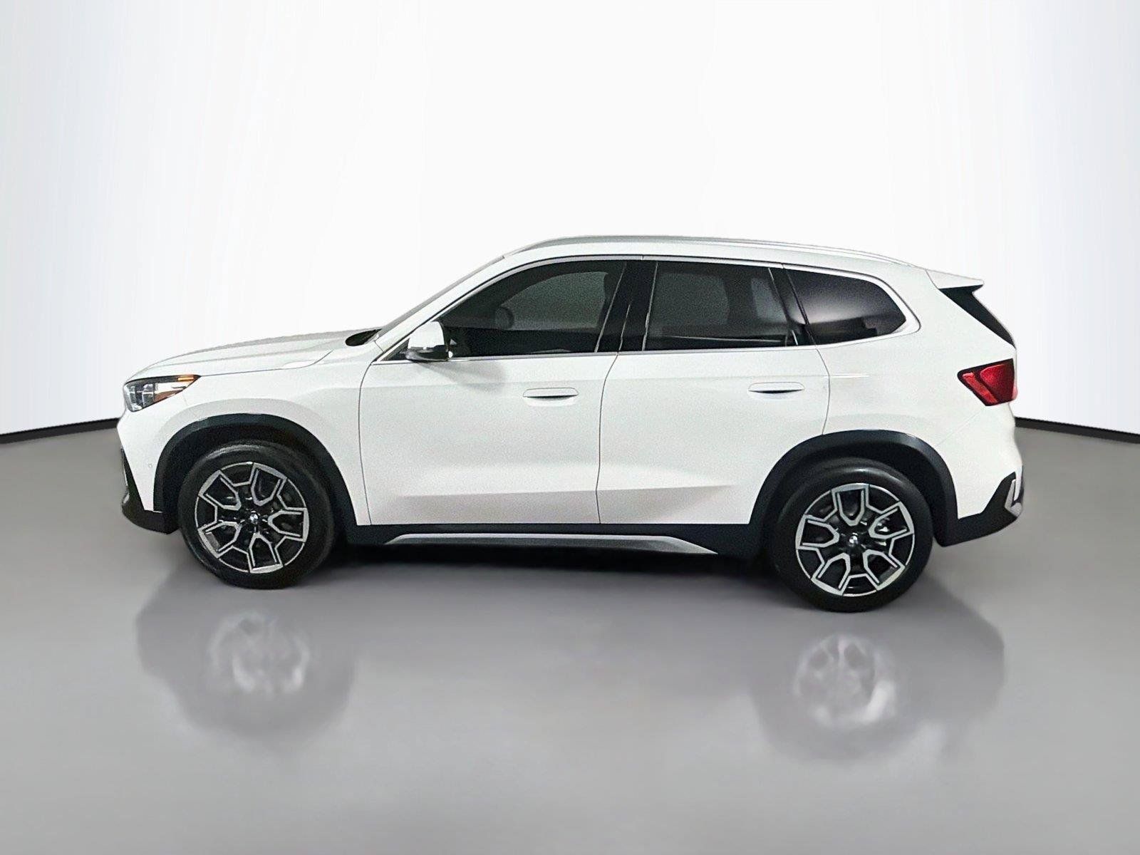 New 2026 BMW X1 xDrive28i w/ Convenience Package AWD/4WD image 8