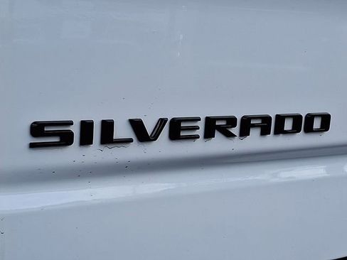 Used 2021 Chevrolet Silverado 1500 Custom Trail Boss w/ LPO, Dark Essentials Package image 28