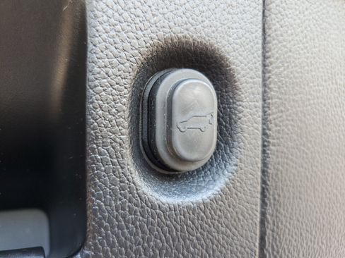Used 2019 Chevrolet Tahoe LT AWD/4WD image 8
