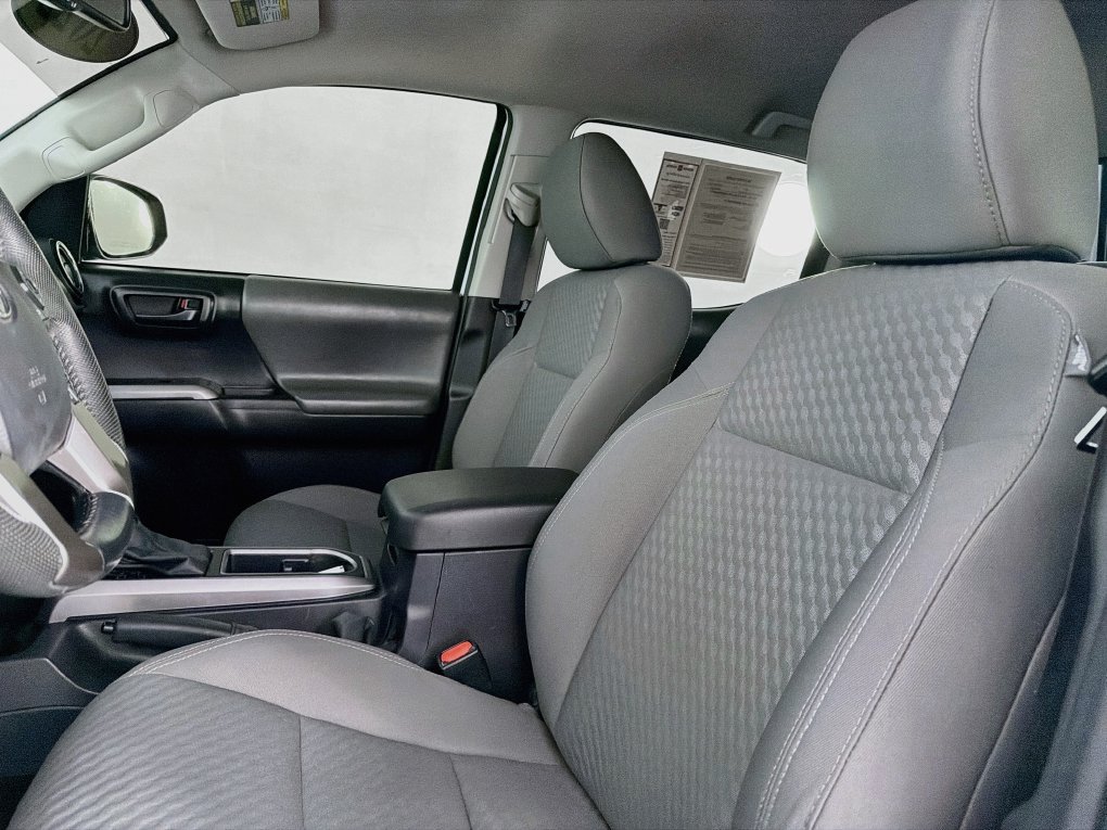 Used 2022 Toyota Tacoma SR5 RWD image 34